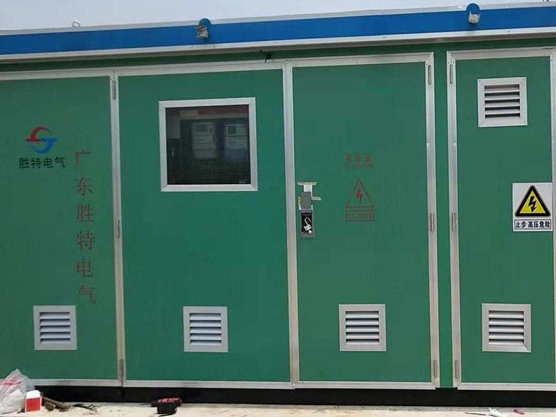 Installation eines Kastentransformators im amerikanischen Stil am Heyuan Expressway